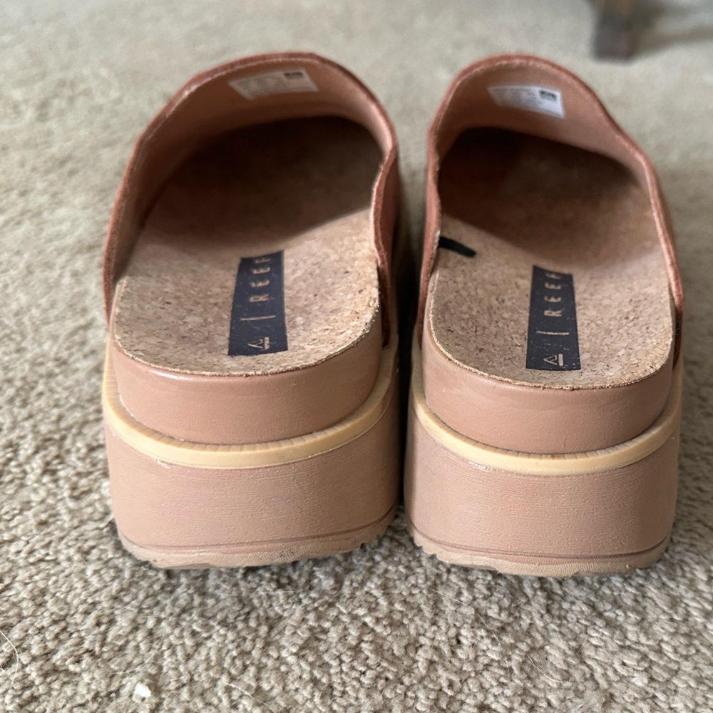 Reef Clogs - Picture 8 of 9